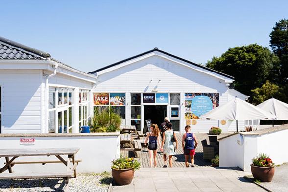 Cornwall Family Friendly Villa With Free Use Of Pool, Soft Play, Mini Golf, Tennis, Gym, Fitness Classes, Sauna And Ice Baths New Quay Exterior foto